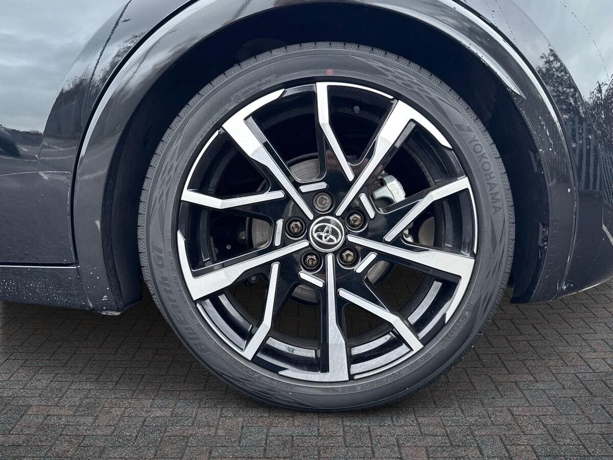 Used Toyota Prius 2024 for sale - 76716789: Photo 6