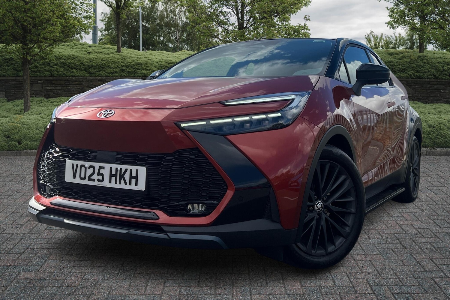 Used Toyota C-HR 2025 for sale - 77599818: Photo 3