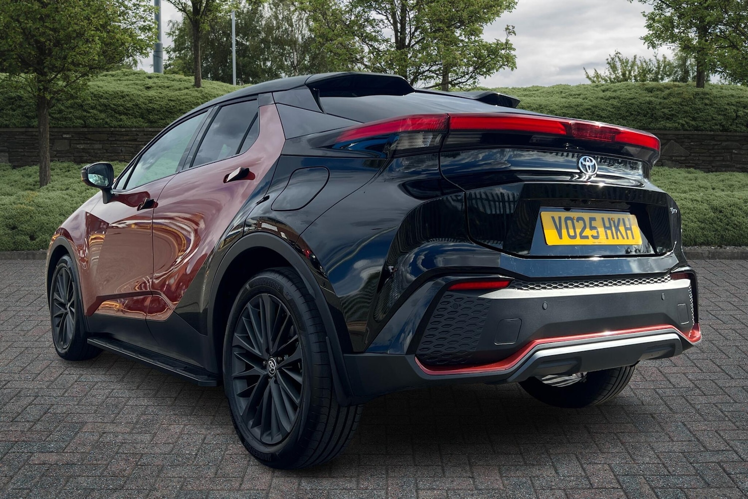 Used Toyota C-HR 2025 for sale - 77599818: Photo 4