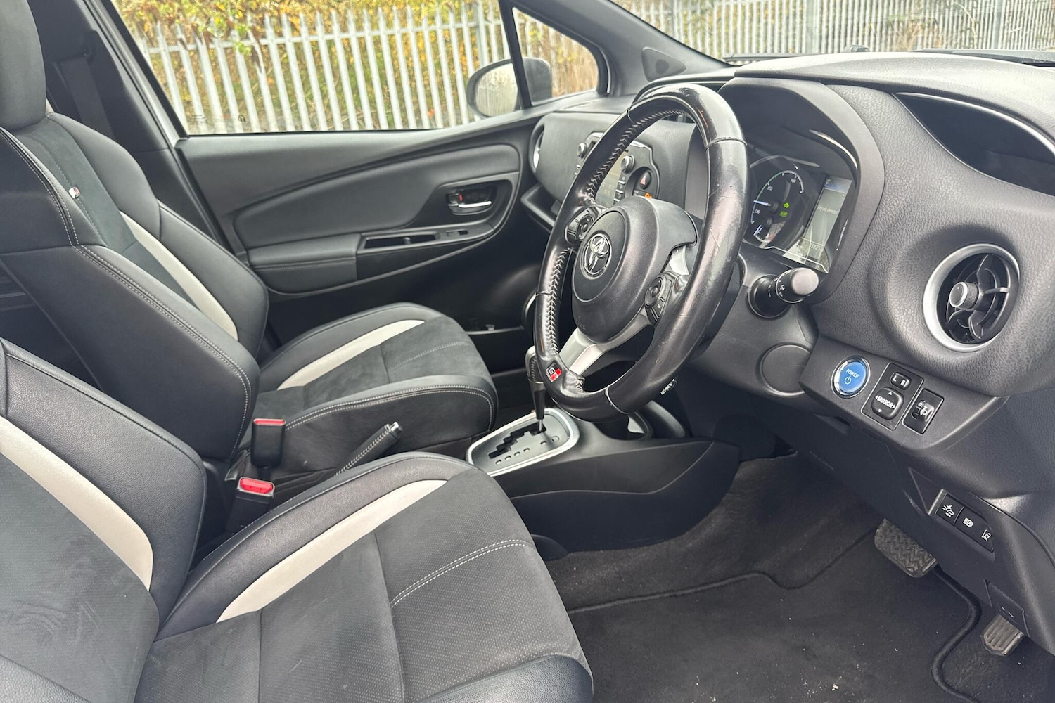 Used Toyota Yaris 2019 for sale - 76500932: Photo 11