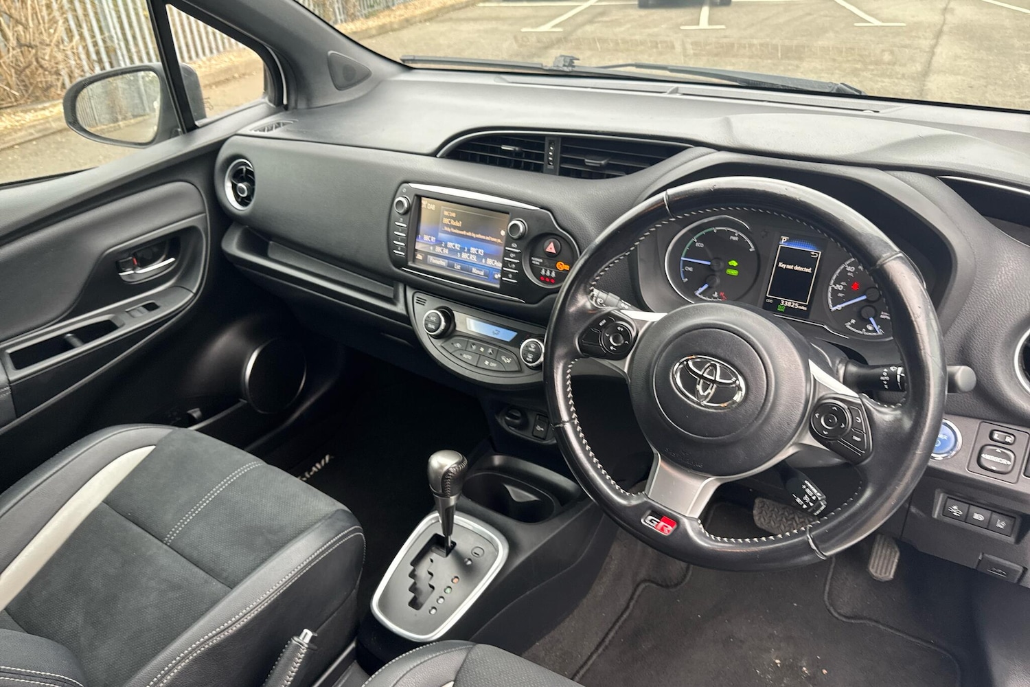 Used Toyota Yaris 2019 for sale - 76500932: Photo 5