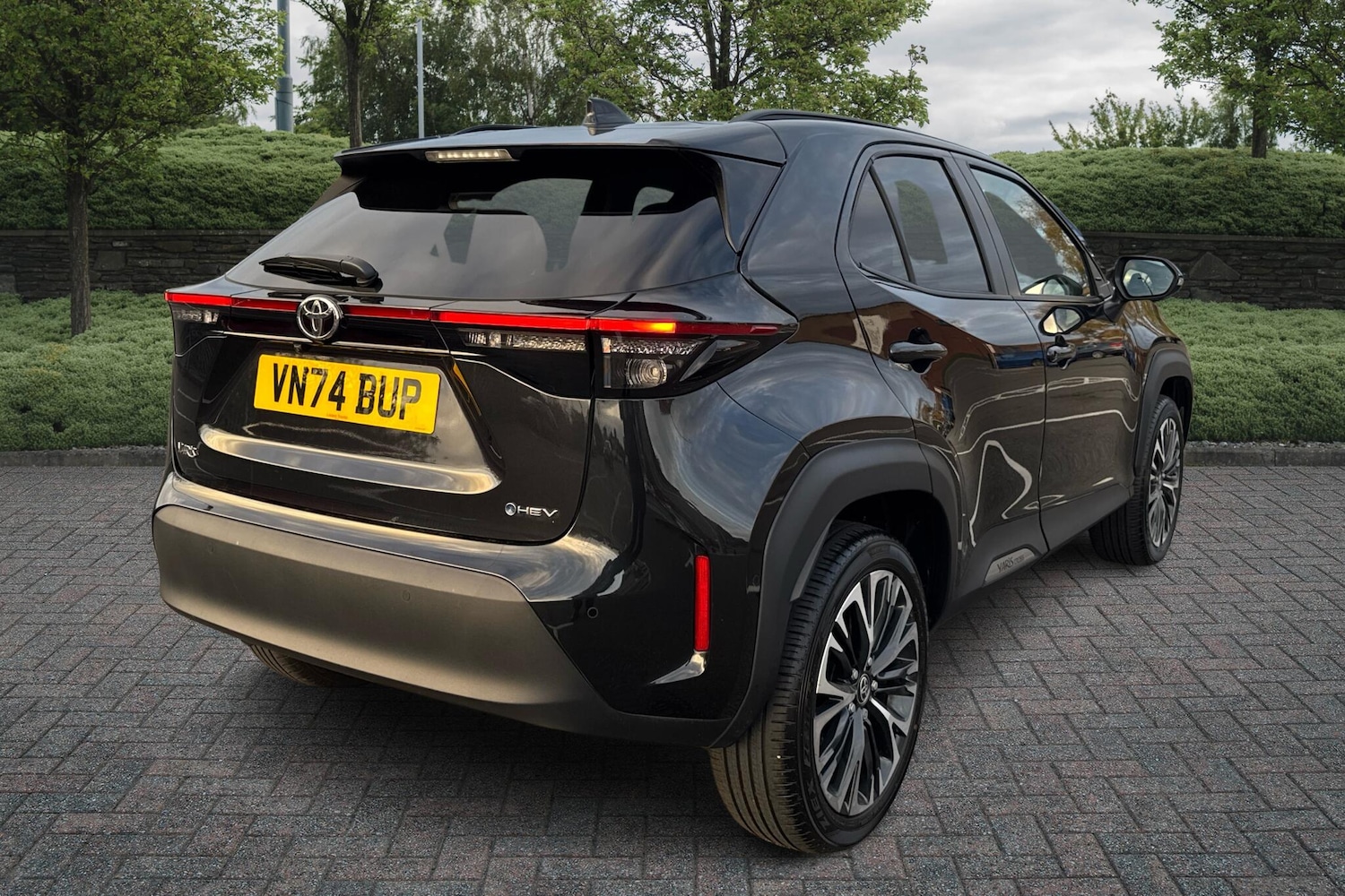 Used Toyota Yaris 2024 for sale - 76635386: Photo 2