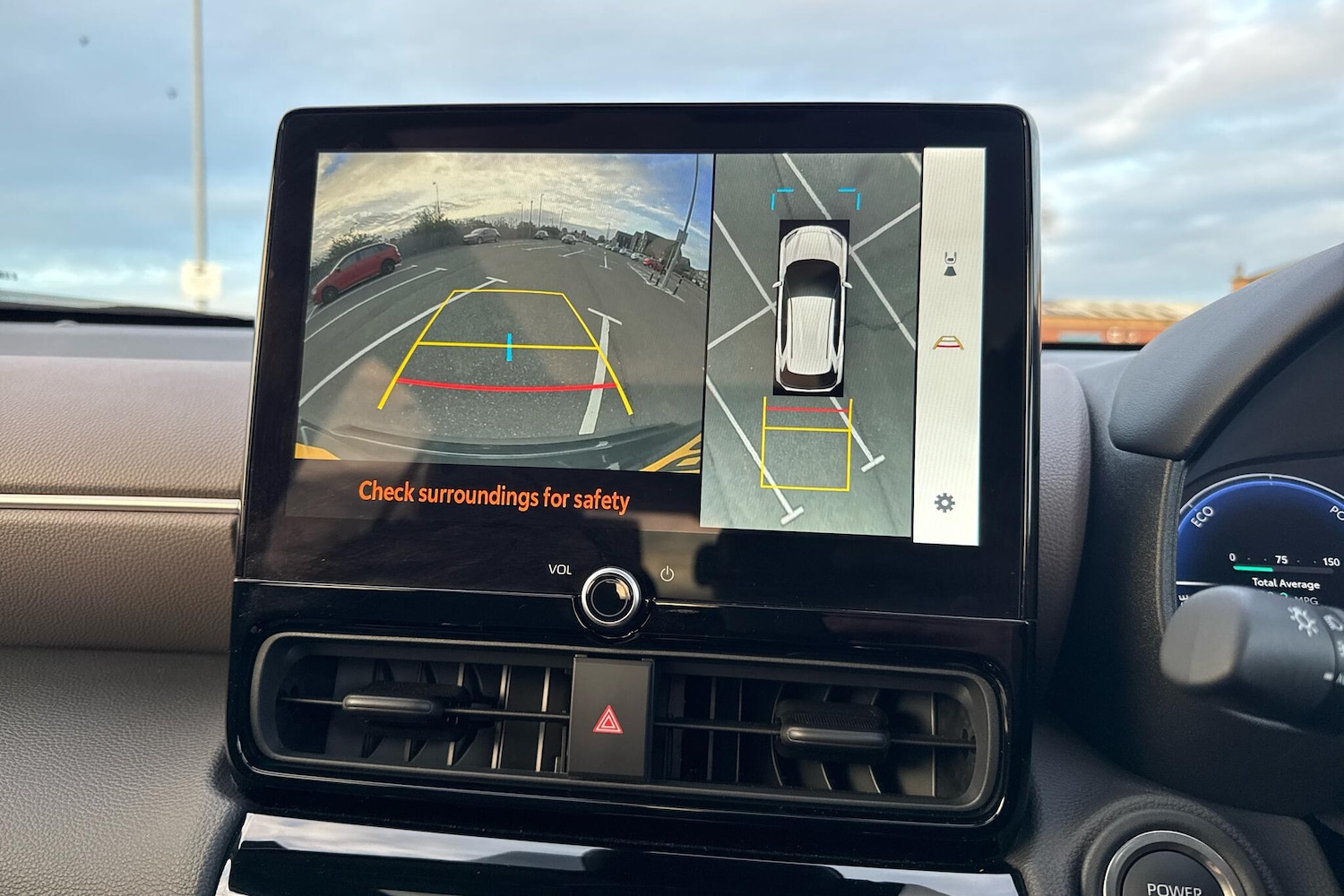 Used Toyota Yaris 2024 for sale - 76635386: Photo 8