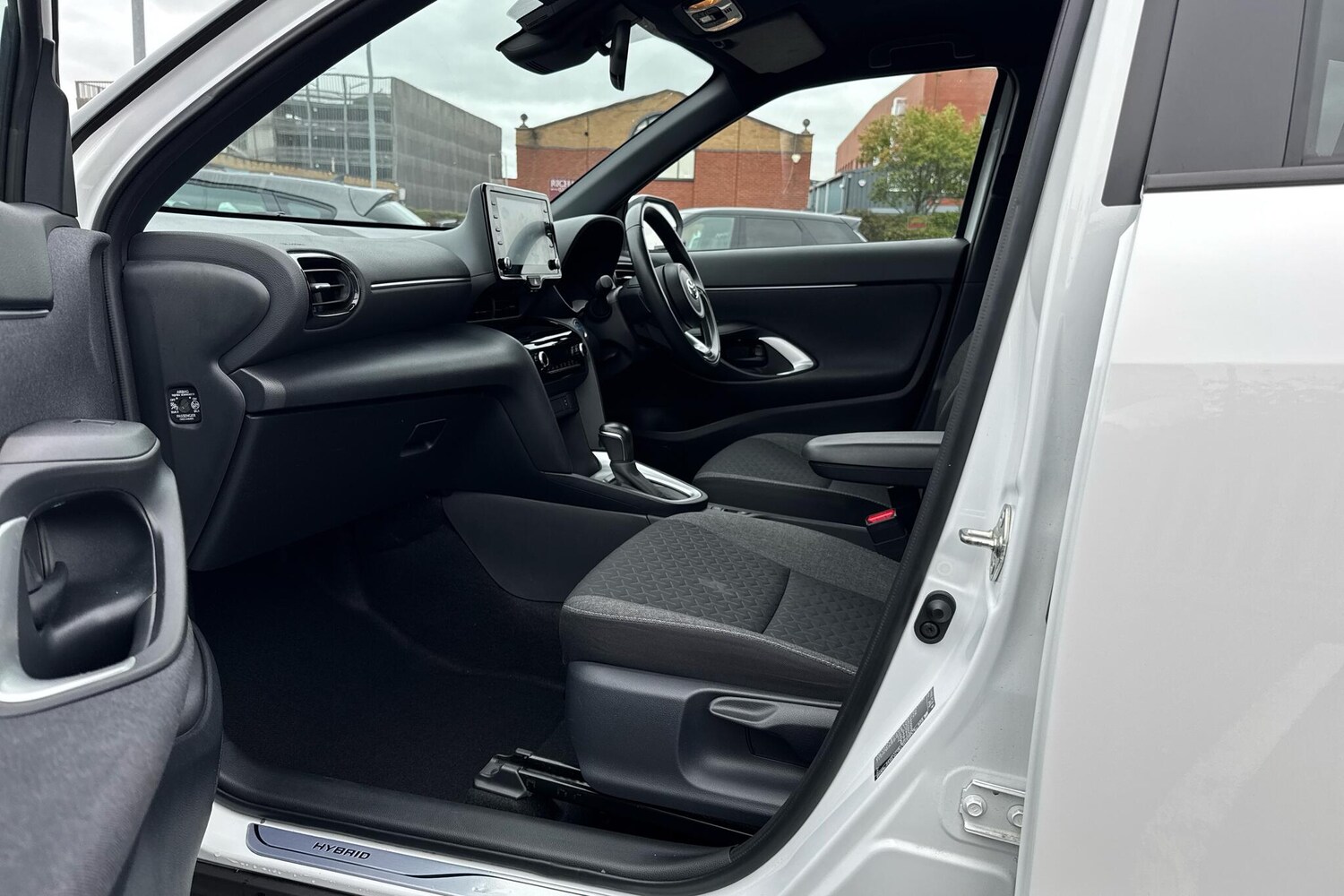 Used Toyota Yaris 2023 for sale - 75579381: Photo 10