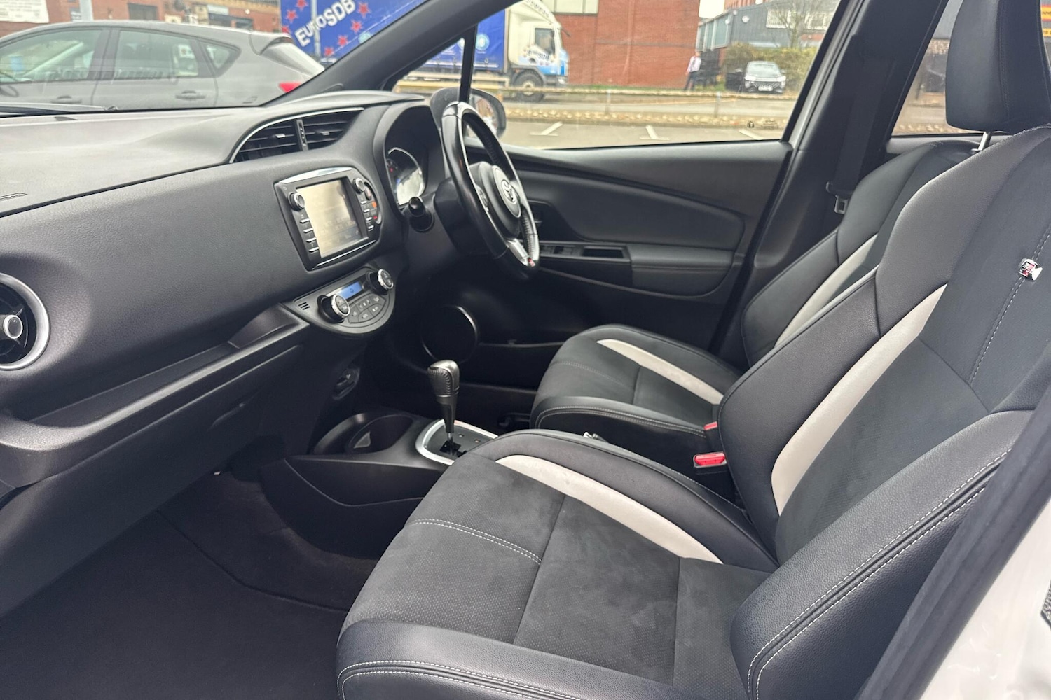 Used Toyota Yaris 2019 for sale - 76609256: Photo 10