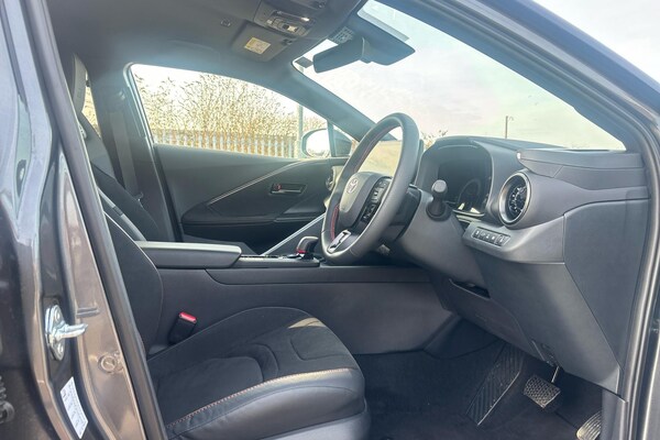 Used Toyota C-HR 2024 for sale - 75659596: Photo 11