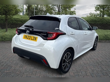 Used Toyota Yaris 2023 for sale - 76261166: Photo 2