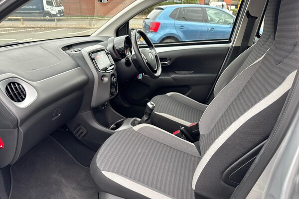 Used Toyota AYGO 2019 for sale - 76073799: Photo 10