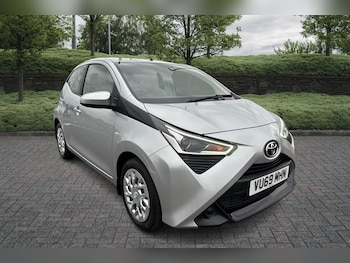 2019 (69) - 1.0 VVT-i X-Play 5dr