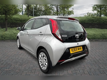 Used Toyota AYGO 2019 for sale - 76073799: Photo 4