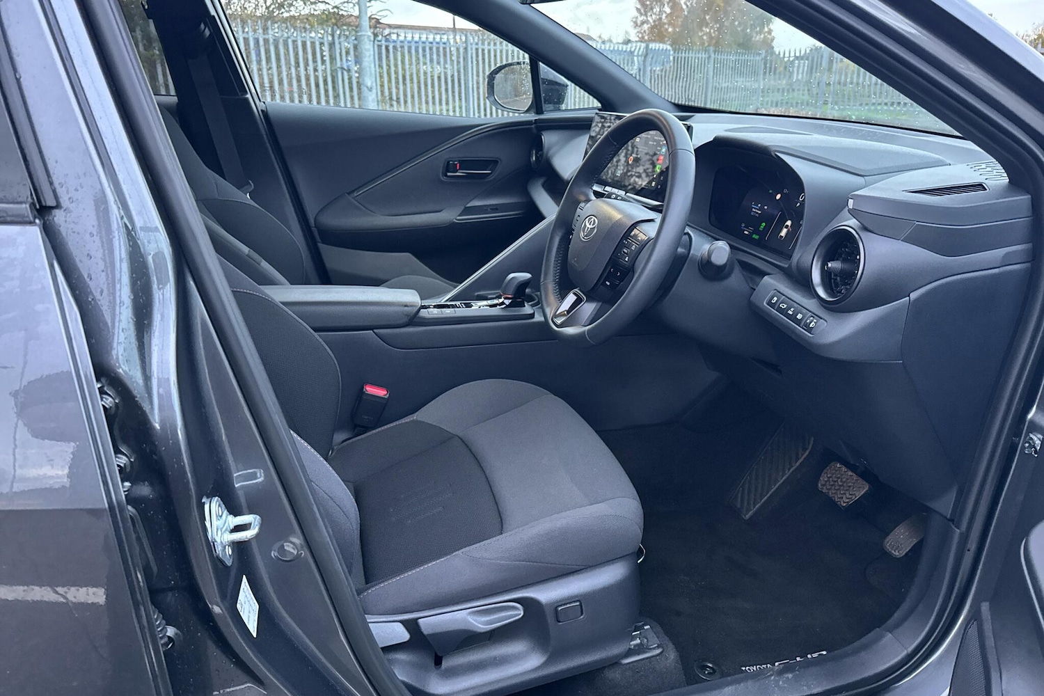 Used Toyota C-HR 2024 for sale - 76539583: Photo 11