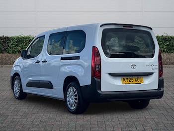 Used Toyota PROACE CITY Verso 2025 for sale - 78912503: Photo