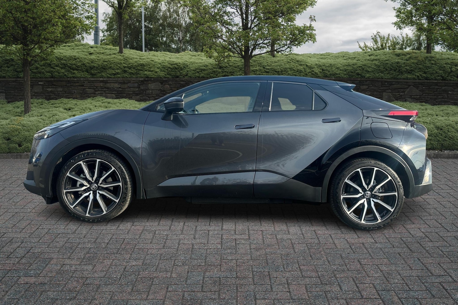 Used Toyota C-HR 2024 for sale - 76647376: Photo 17