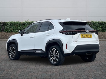 Used Toyota Yaris 2023 for sale - 77725316: Photo