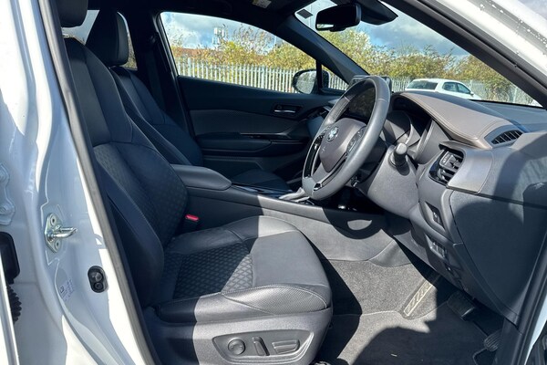 Used Toyota C-HR 2023 for sale - 76073822: Photo 11