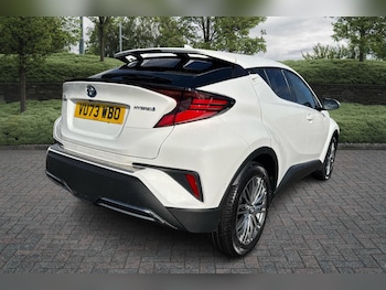 Used Toyota C-HR 2023 for sale - 76073822: Photo 2