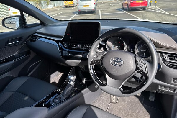 Used Toyota C-HR 2023 for sale - 76073822: Photo 5