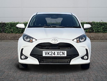 Used Toyota Yaris 2024 for sale - 77971344: Photo