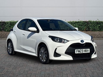 Used Toyota Yaris 2023 for sale - 79534338: Photo