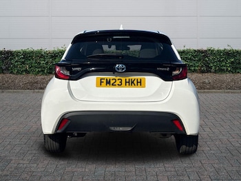 Used Toyota Yaris 2023 for sale - 79534338: Photo