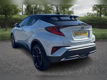 Used Toyota C-HR 2023 for sale - 75104132: Photo