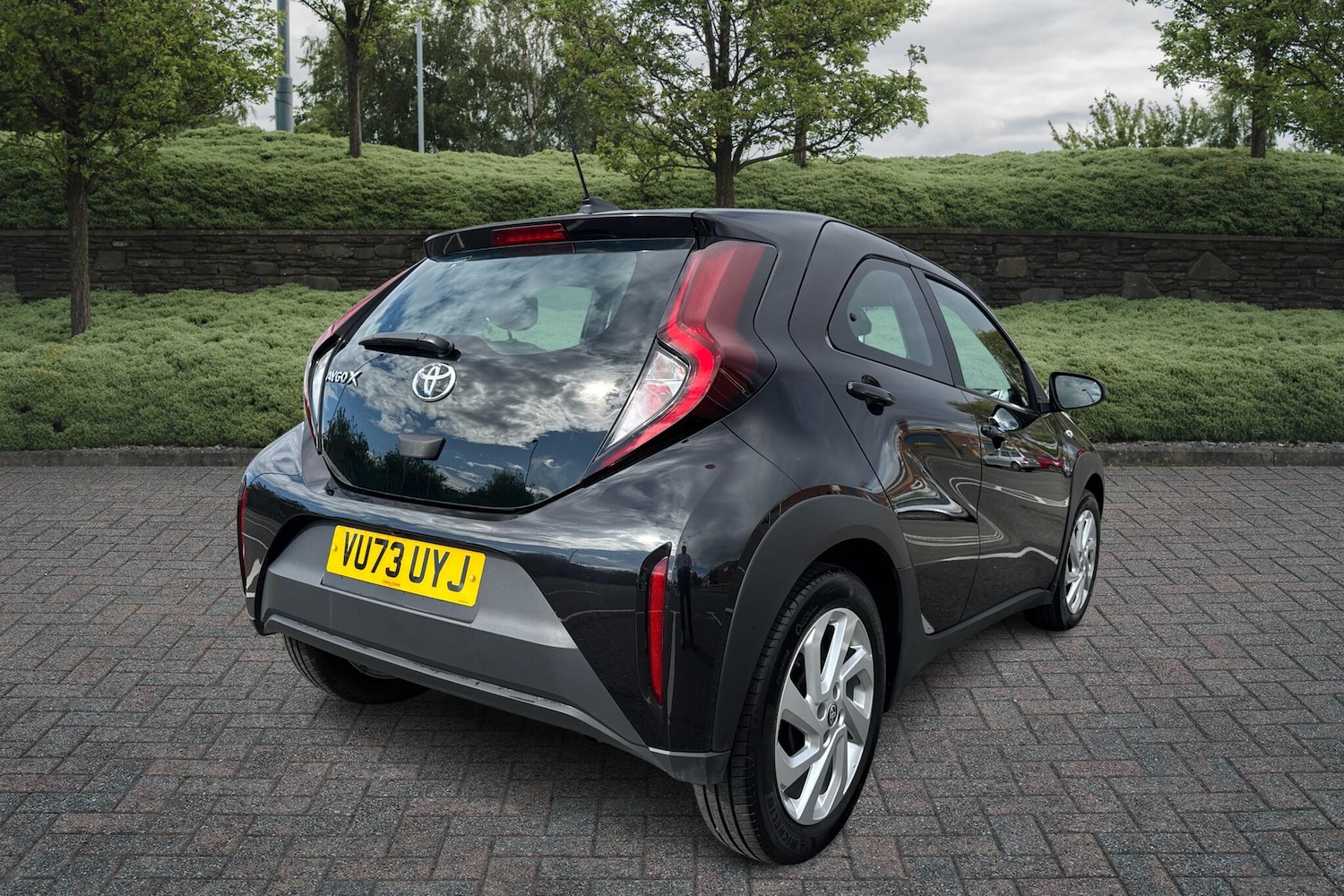 Used Toyota Aygo X 2023 for sale - 75659588: Photo 2