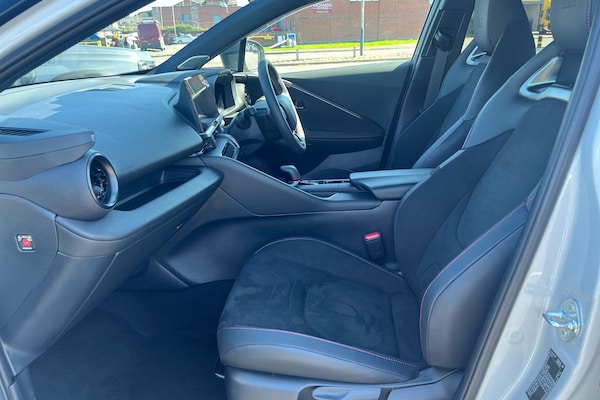 Used Toyota C-HR 2024 for sale - 76123849: Photo 10