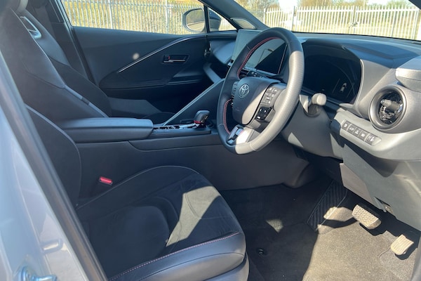 Used Toyota C-HR 2024 for sale - 76123849: Photo 11