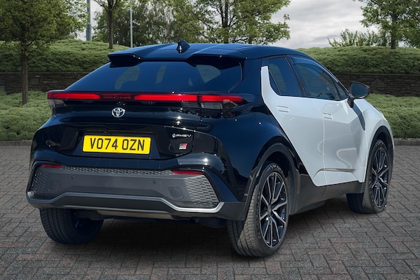 Used Toyota C-HR 2024 for sale - 76123849: Photo 2