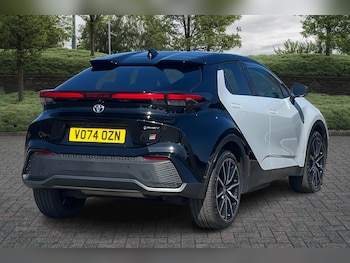 Used Toyota C-HR 2024 for sale - 76123849: Photo 2