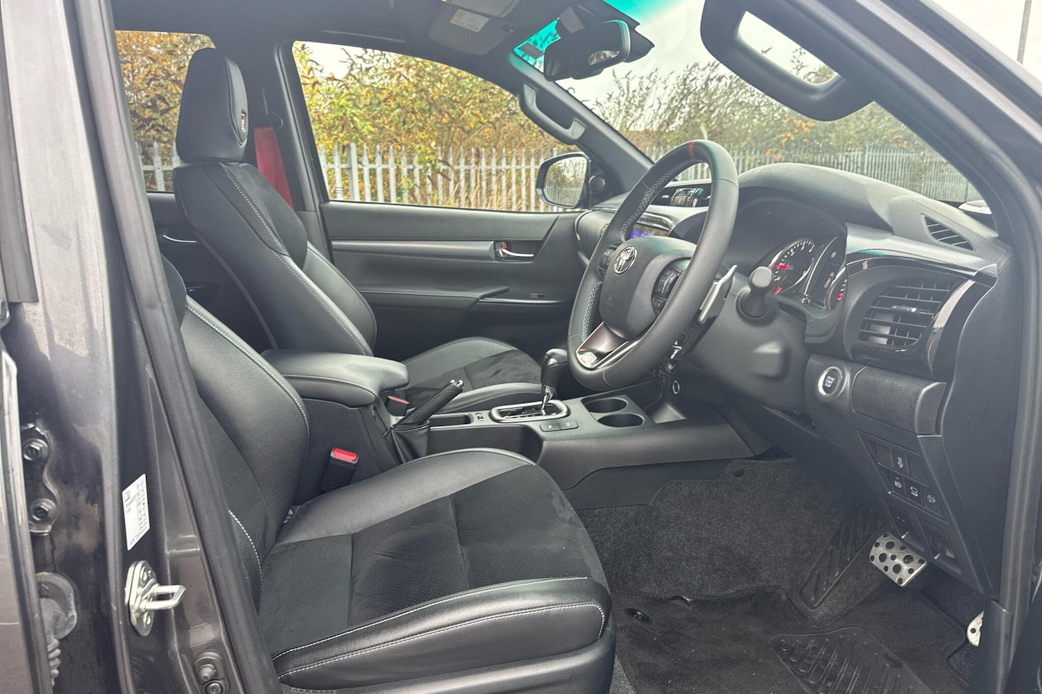 Used Toyota Hilux 2025 for sale - 76539575: Photo 11