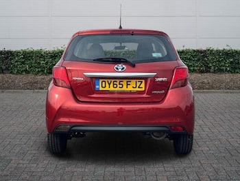 Used Toyota Yaris 2015 for sale - 79659250: Photo