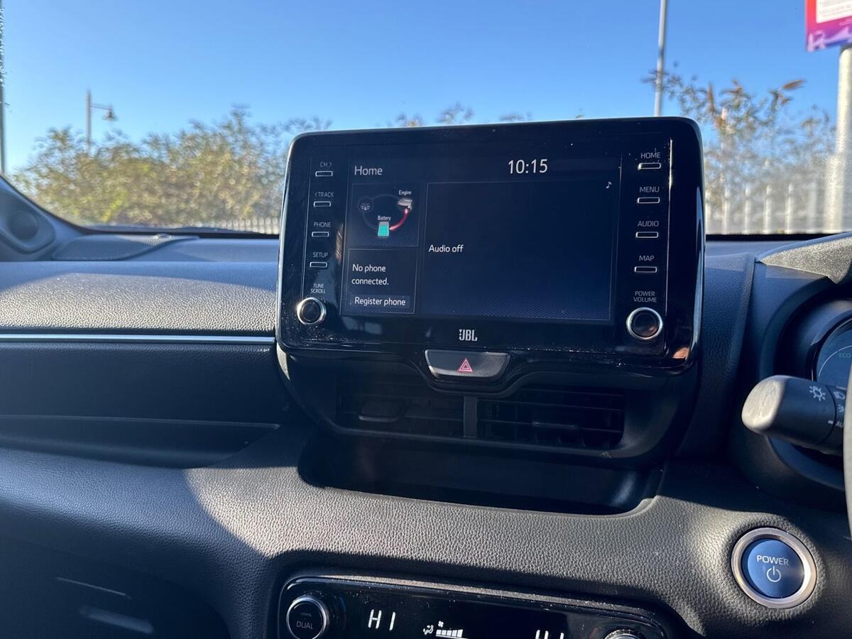 Used Toyota Yaris 2022 for sale - 76359786: Photo 11