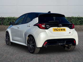 Used Toyota Yaris 2024 for sale - 77725232: Photo