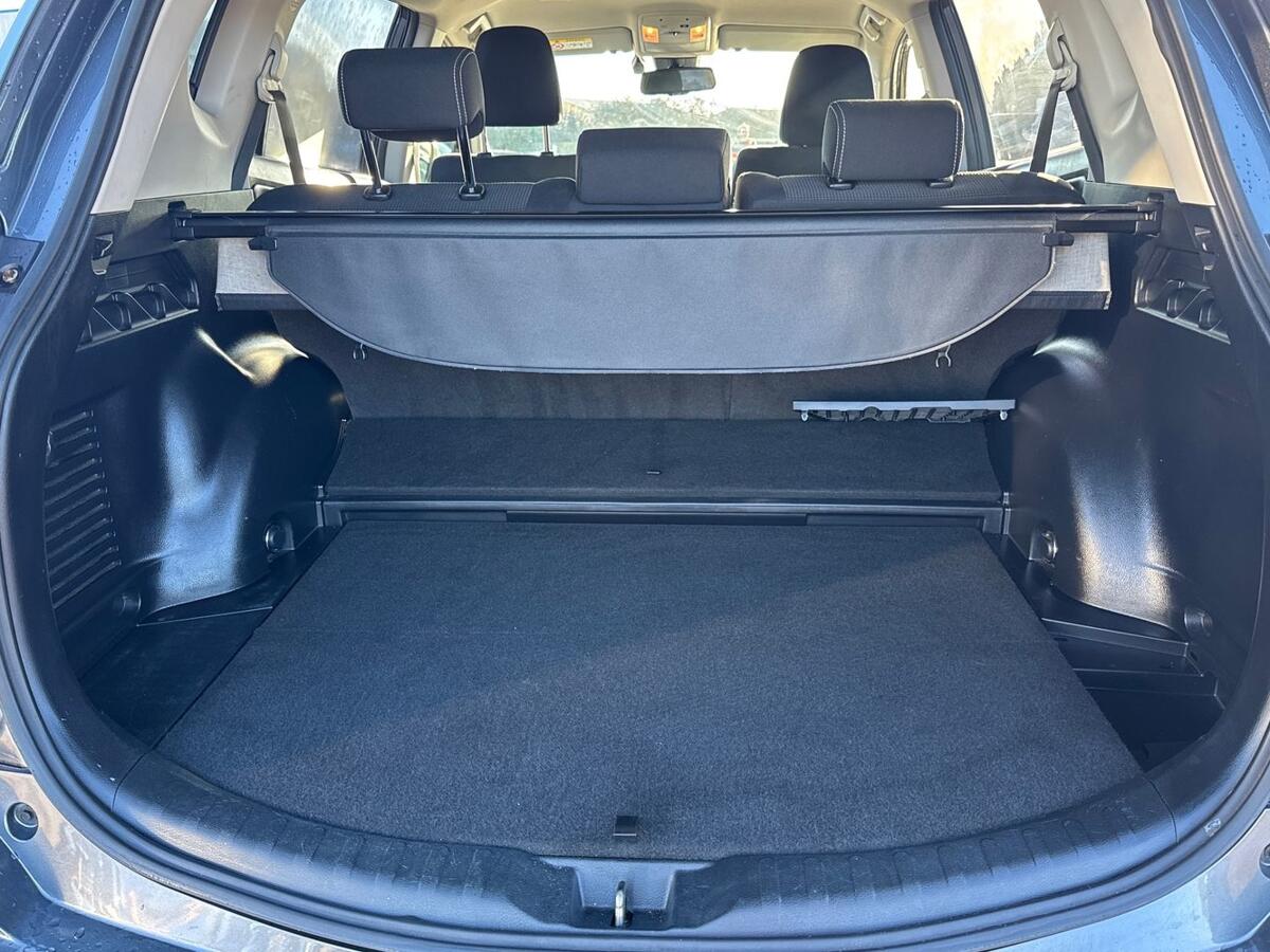 Used Toyota RAV4 2018 for sale - 76848983: Photo 10