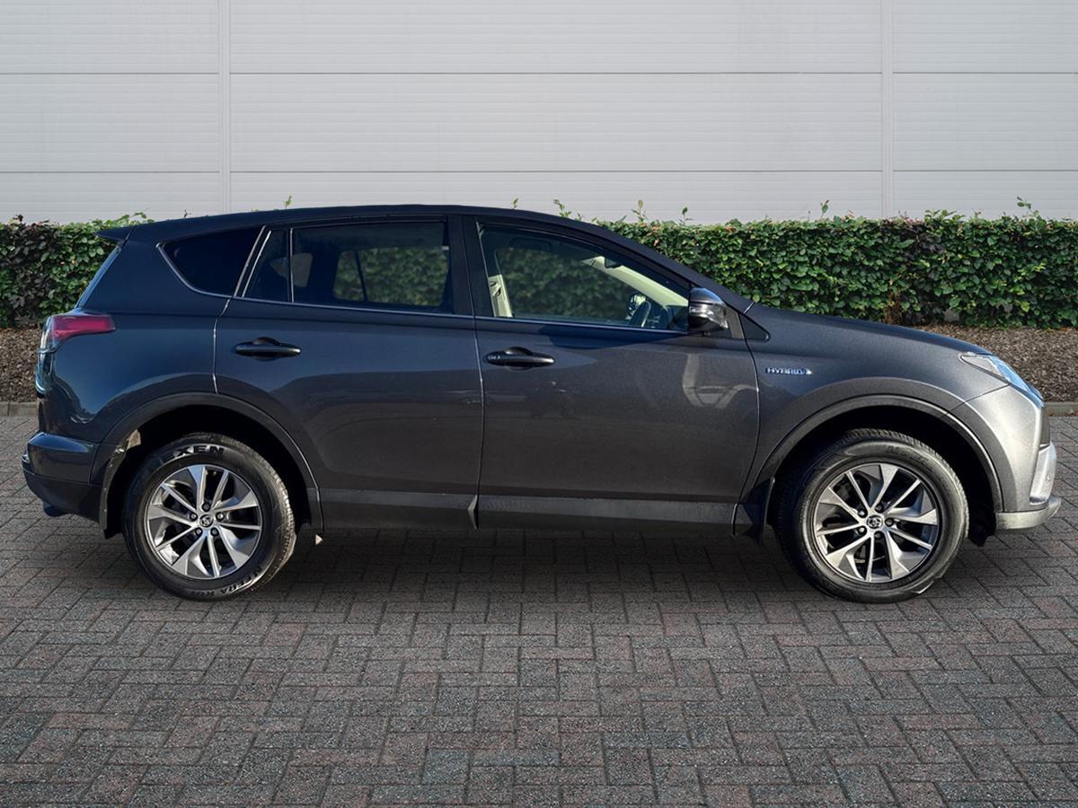 Used Toyota RAV4 2018 for sale - 76848983: Photo 5