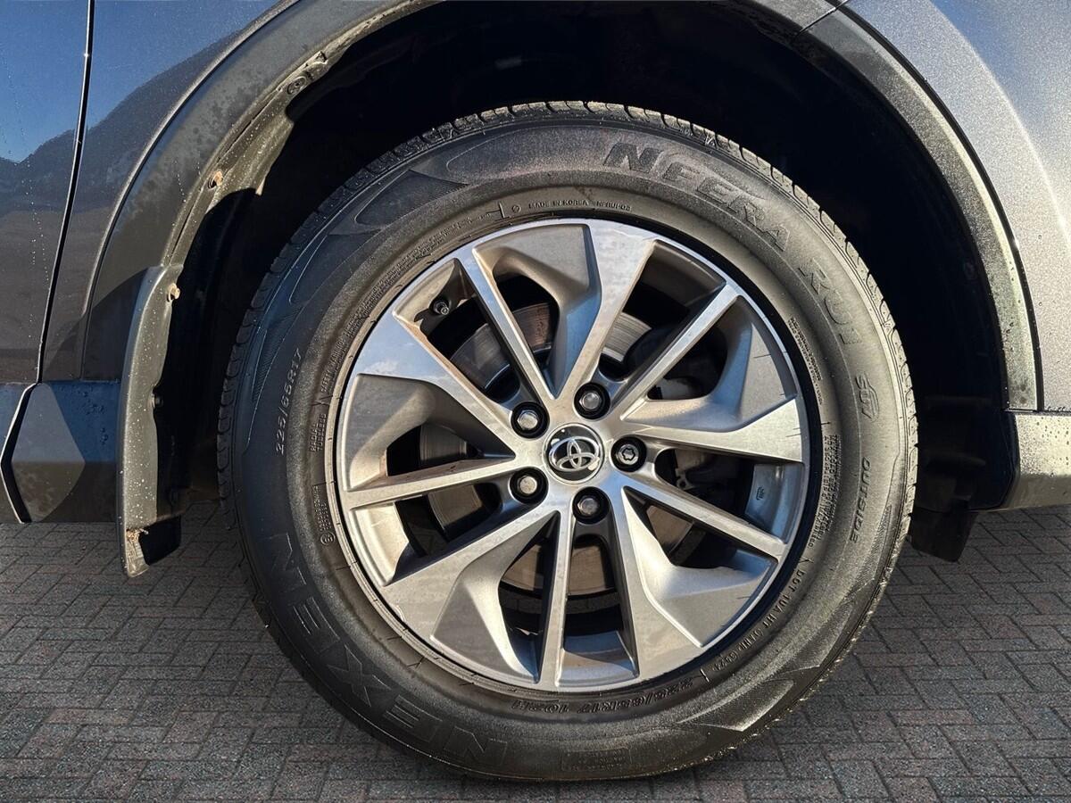 Used Toyota RAV4 2018 for sale - 76848983: Photo 6