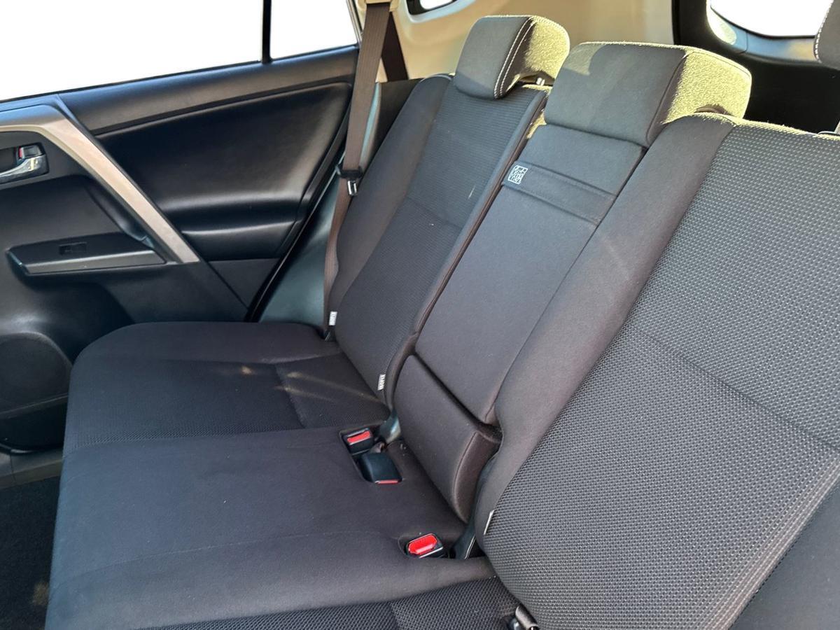 Used Toyota RAV4 2018 for sale - 76848983: Photo 9