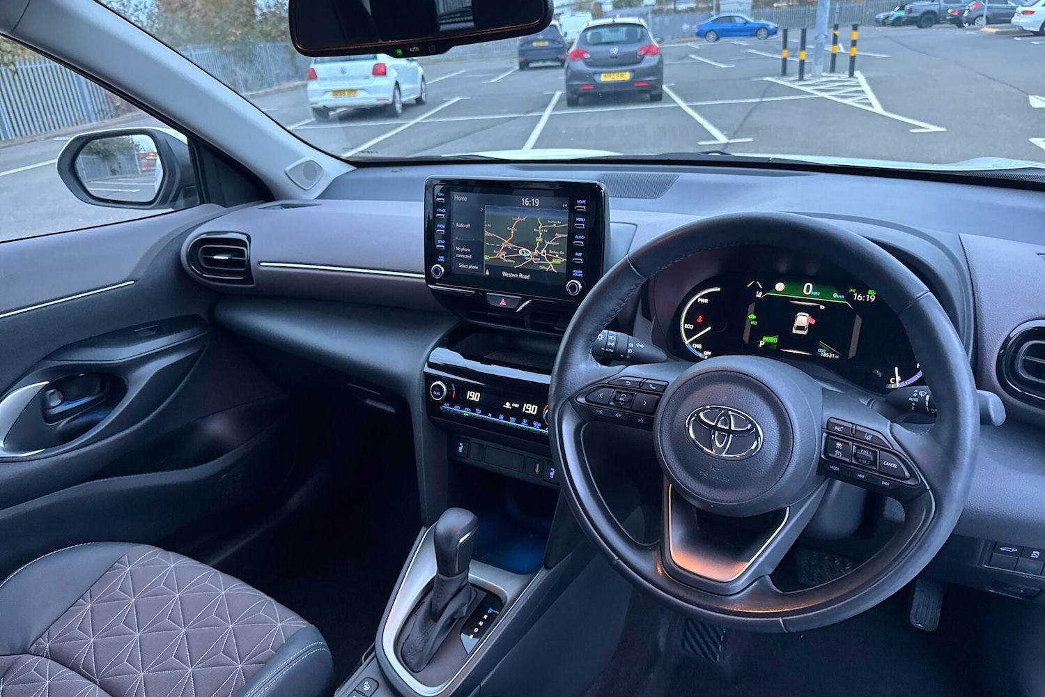 Used Toyota Yaris 2023 for sale - 76514423: Photo 5