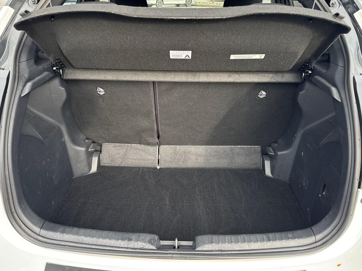 Used Toyota Yaris 2023 for sale - 77498131: Photo 10