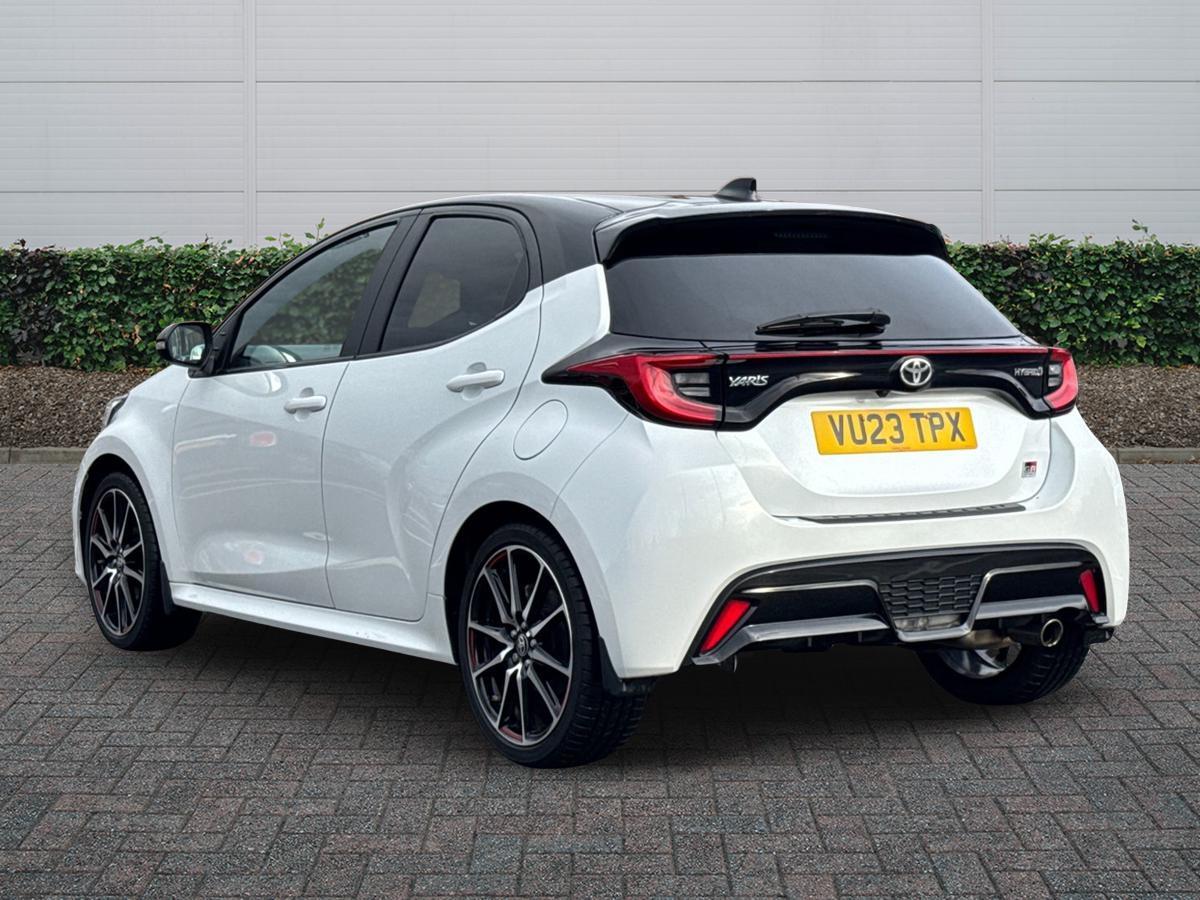 Used Toyota Yaris 2023 for sale - 77498131: Photo 2