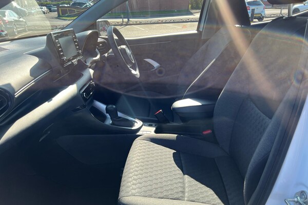 Used Toyota Yaris 2024 for sale - 75770801: Photo 10