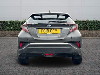 Used Toyota C-HR 2018 for sale - 77013395: Photo