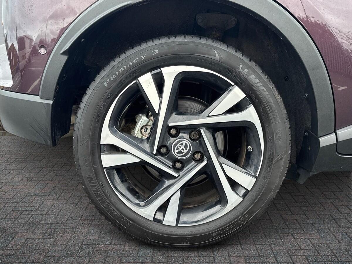 Used Toyota C-HR 2023 for sale - 76730710: Photo 6