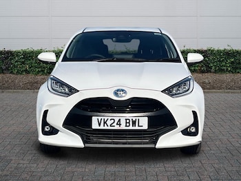 Used Toyota Yaris 2024 for sale - 77725275: Photo