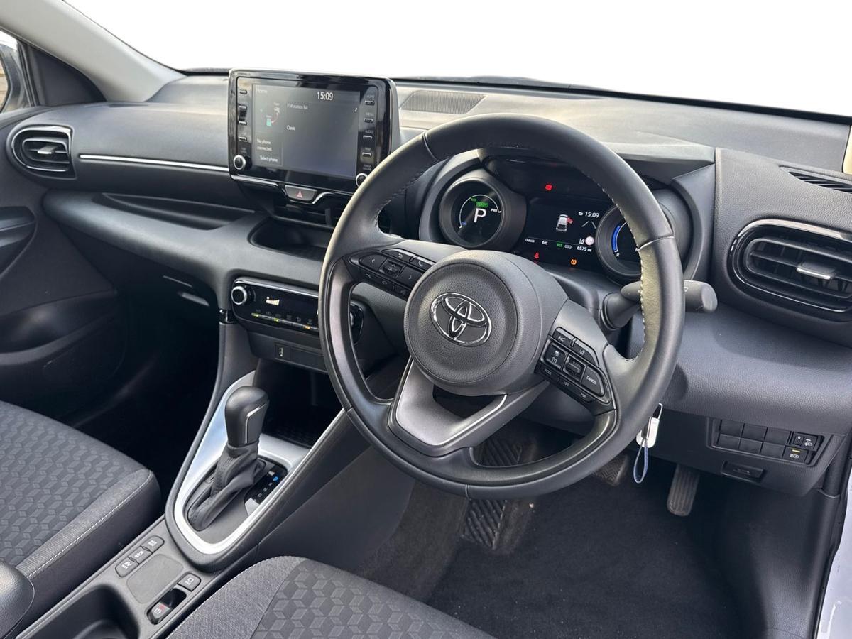 Used Toyota Yaris 2023 for sale - 76635399: Photo 12