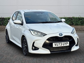 Used Toyota Yaris 2023 for sale - 76635399: Photo