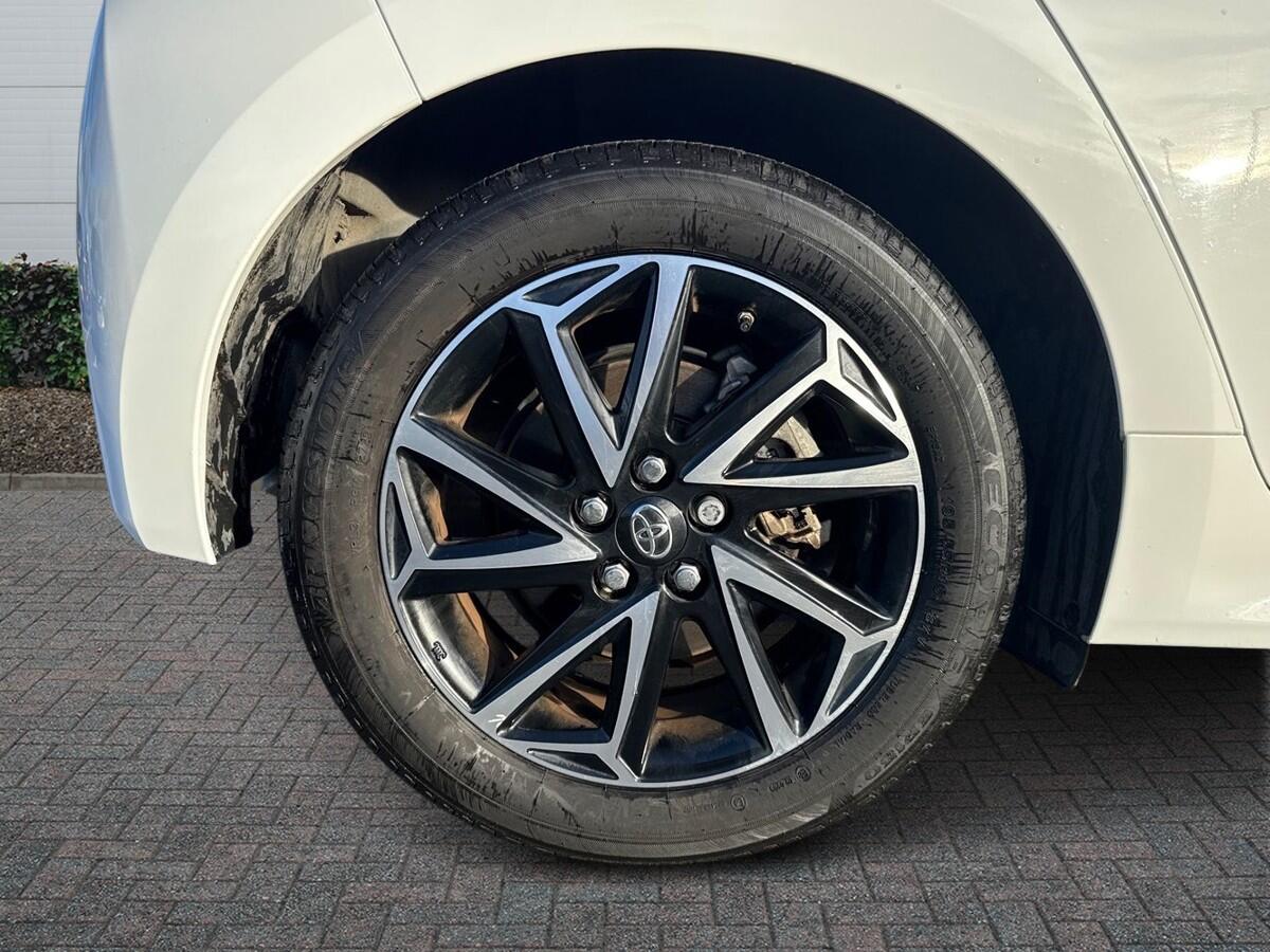 Used Toyota Yaris 2023 for sale - 76635399: Photo 6