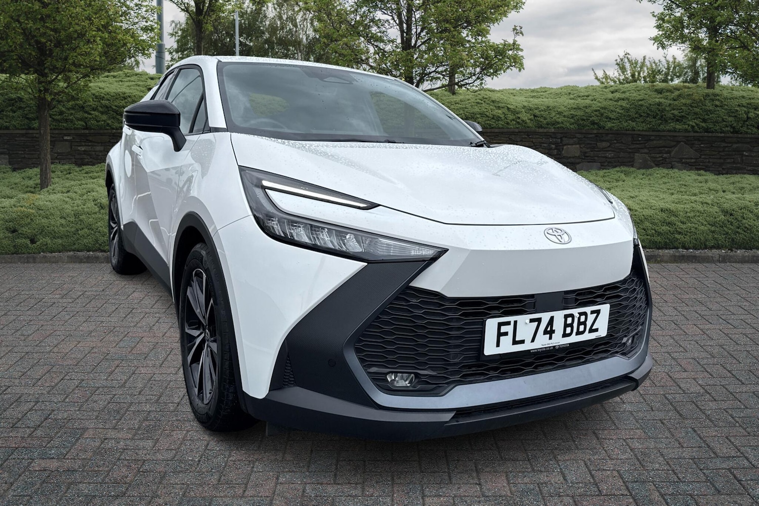Used Toyota C-HR 2024 for sale - 75770760: Photo 1
