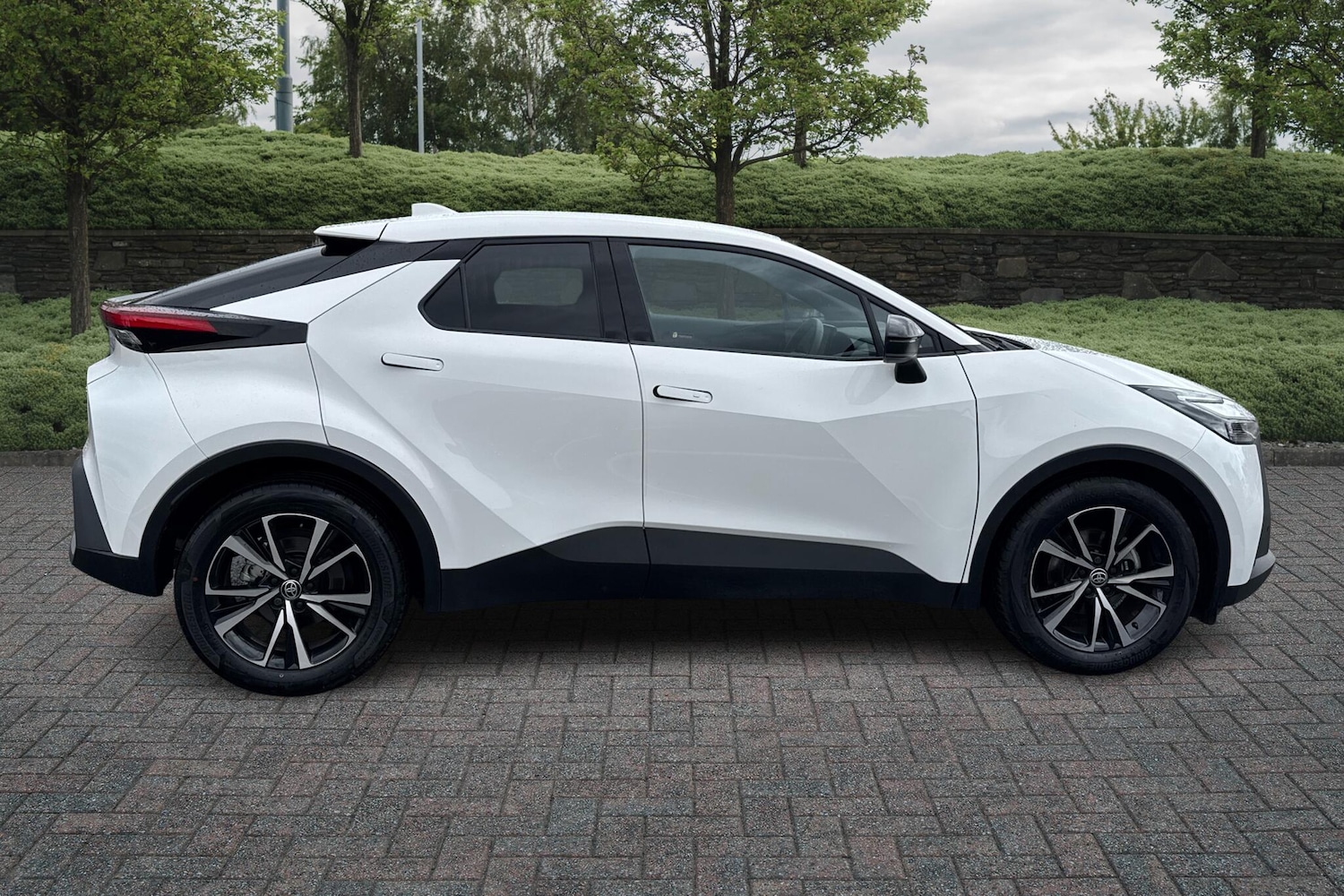 Used Toyota C-HR 2024 for sale - 75770760: Photo 16
